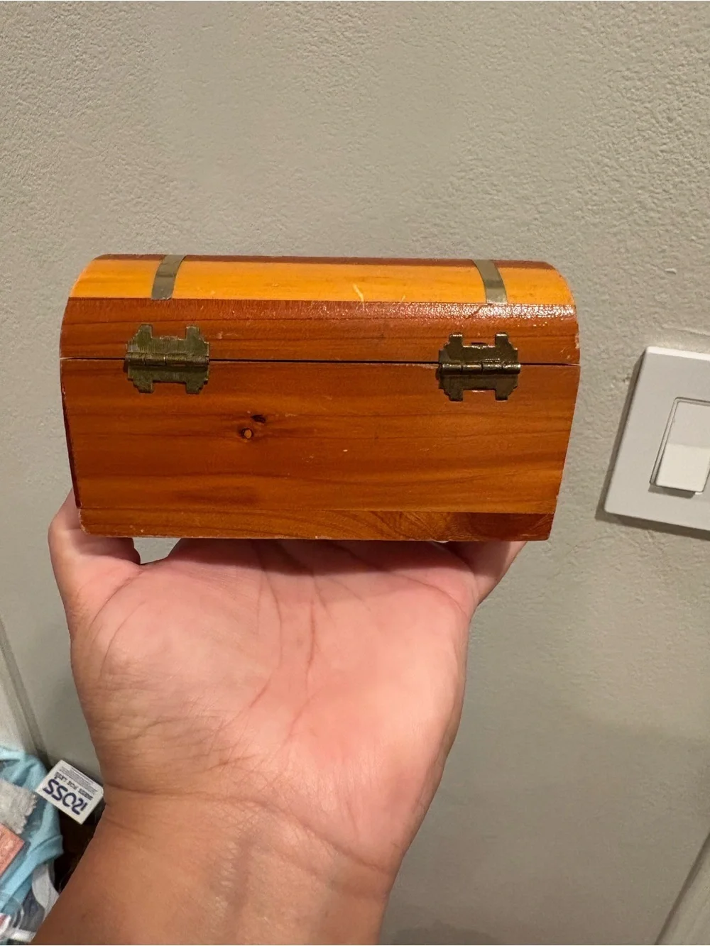 Vintage Cedar Wood Trinket Treasure Chest #443 Made in USA Independence, MO